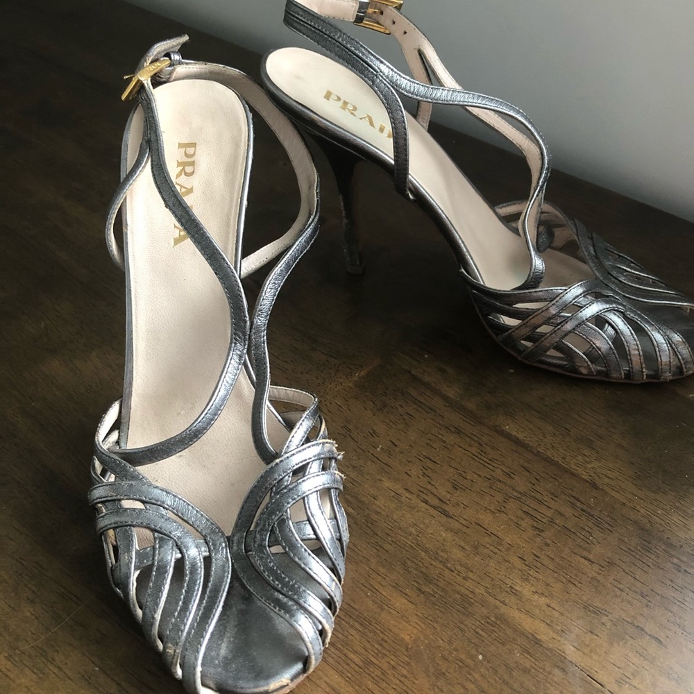 Prada leather heel sandals. Size 37.5